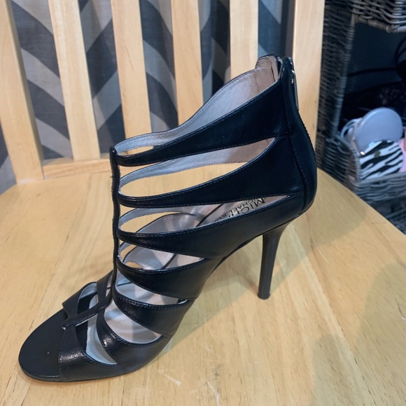 MICHAEL KORS Mavis Open Toe 5 1/2 black leather - Picture 4 of 7